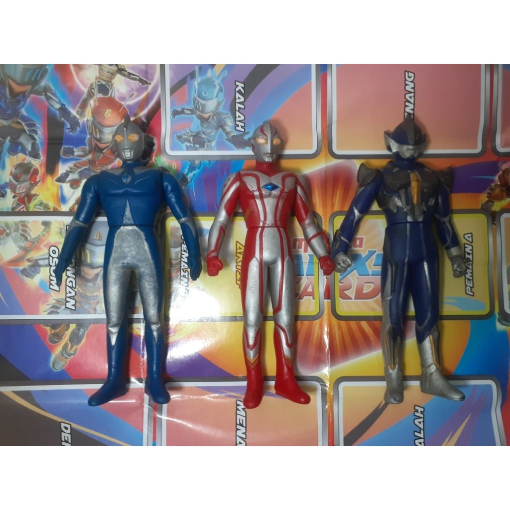 PRELOVED BANDAI UHS Ultra Hero Series ultraman mebius cosmos hunter knight tsurugi