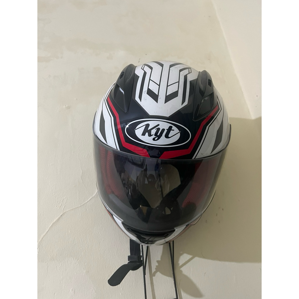 Helm full face KYT