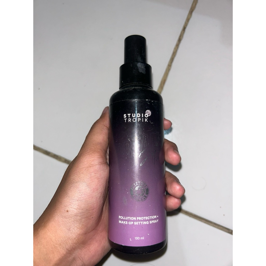 PRELOVED SETTING SPRAY STUDIO TROPIK