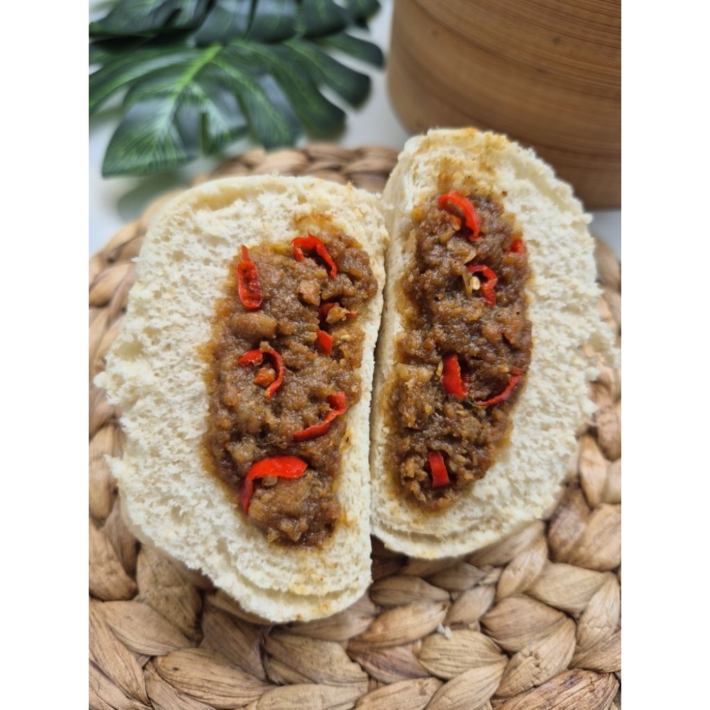 Bakpao Gandum Babi Kecap Pedas