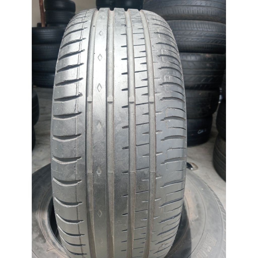 BAN 185 55 R15 ACCELERA PHI-R