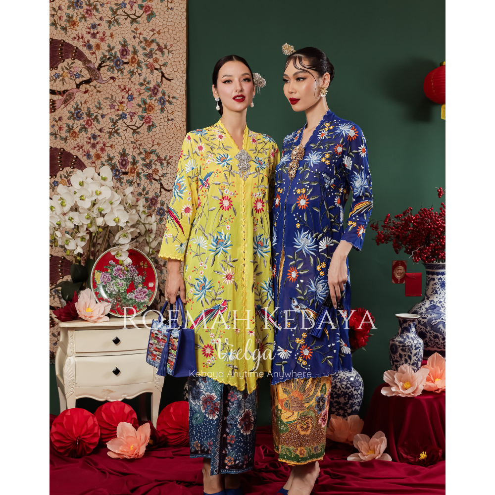 Kebaya Encim Panjang Motif Burung Peranakan Warna Biru by Roemah Kebaya Vielga