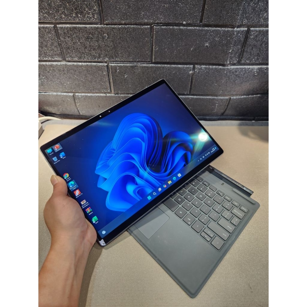 Laptop 2in1 Tablet Dell Latitude 7320 Detachable Core i5 1140G7 (11th Gen) Ram 16GB Ssd 512GB Layar 