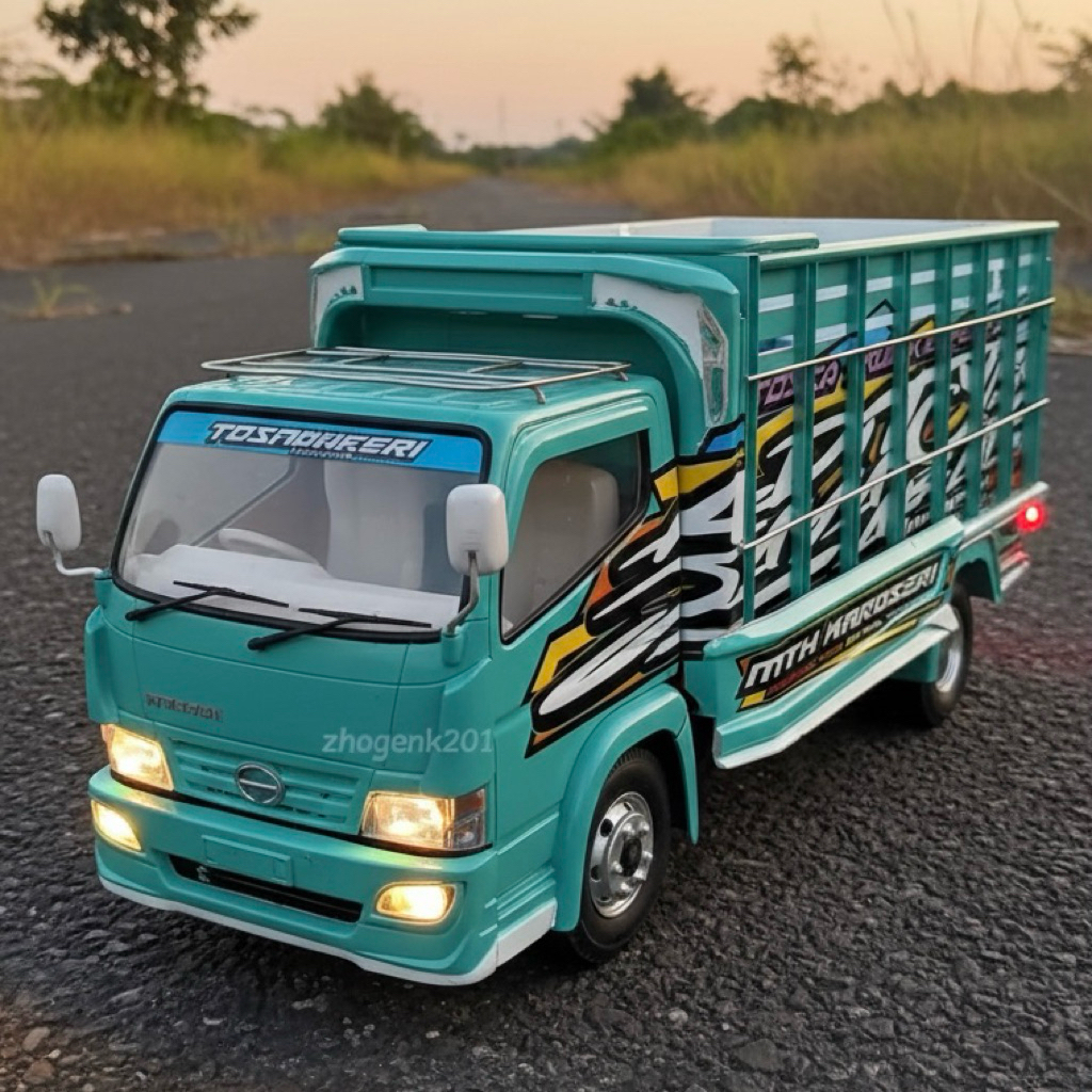 PROMO Miniatur TRUK OLENG Full Variasi Lampu Terpal Dari Kayu Asli - Mainan Anak Truk Oleng Non Rc P