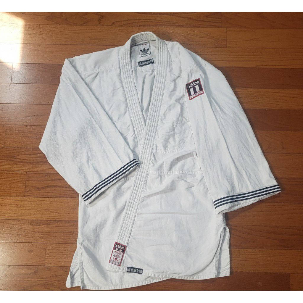 GI BJJ,,judo Adidas tree stripes ( LD 126 x P 82 )
