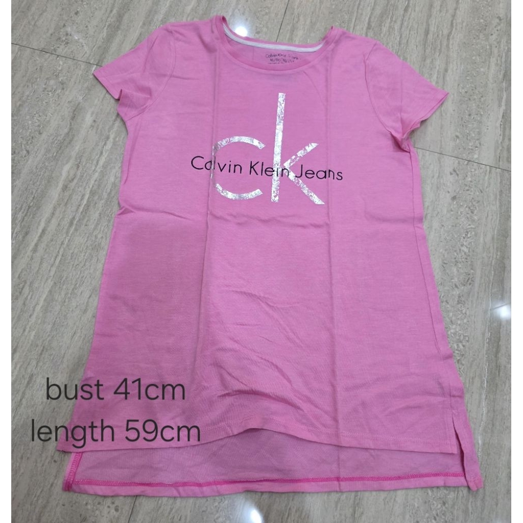 kaos CK wanita