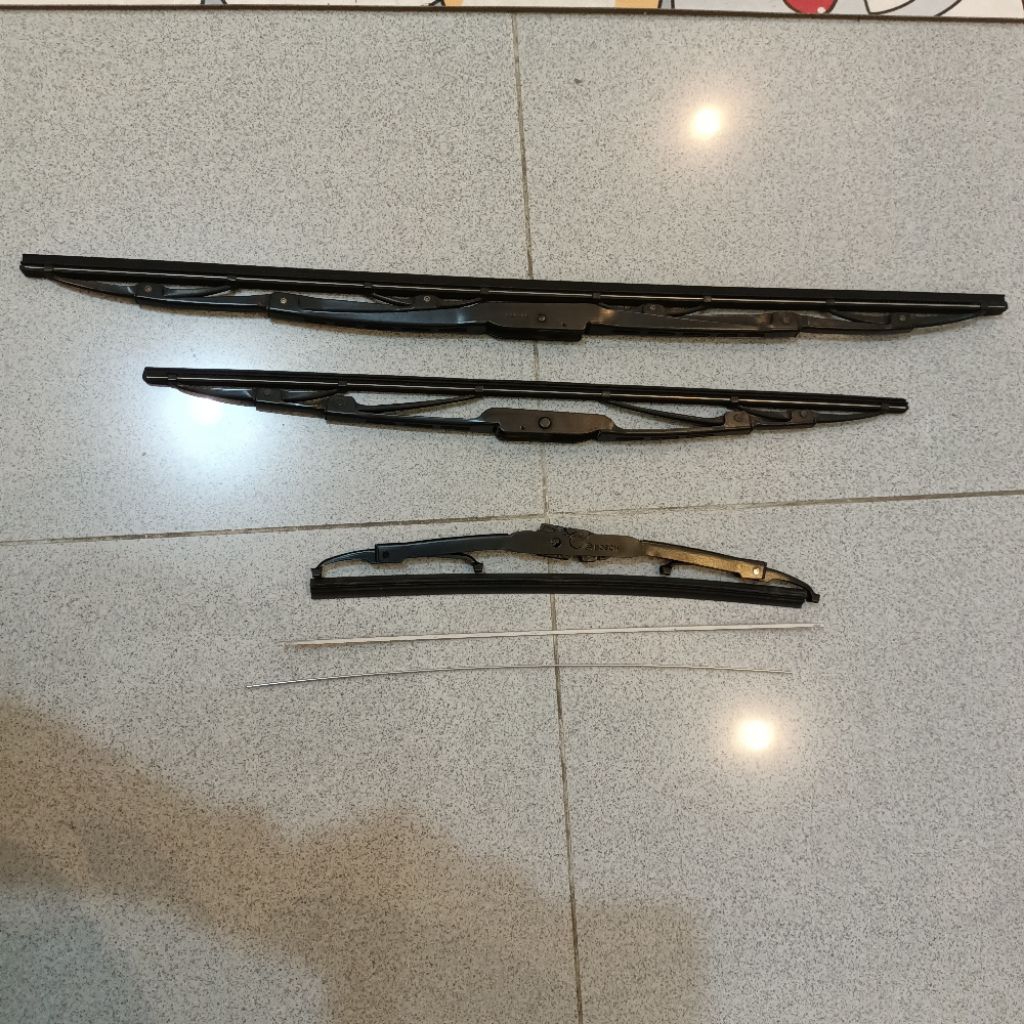 Wiper pembersih kaca mobil Calya depan belakang second bekas pakai preloved
