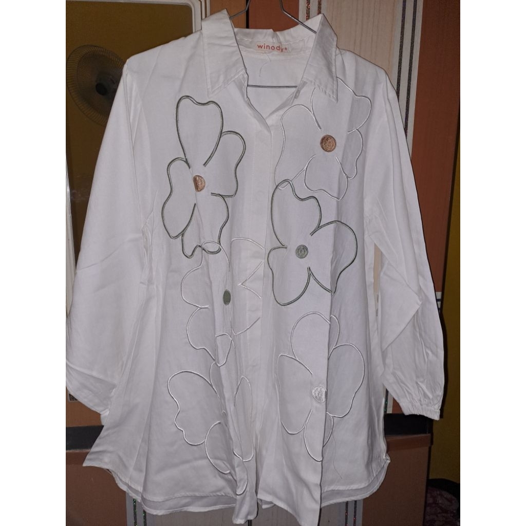 Blouse oversize motif bunga