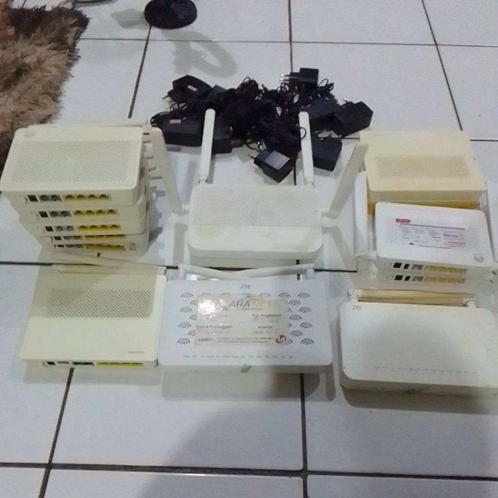 Modem router Huawei 5H5,5W5(6T),V5,45A(V2),45A,Zte GPON ONT ZXHN F609 Bekas cabutan+ adaptor