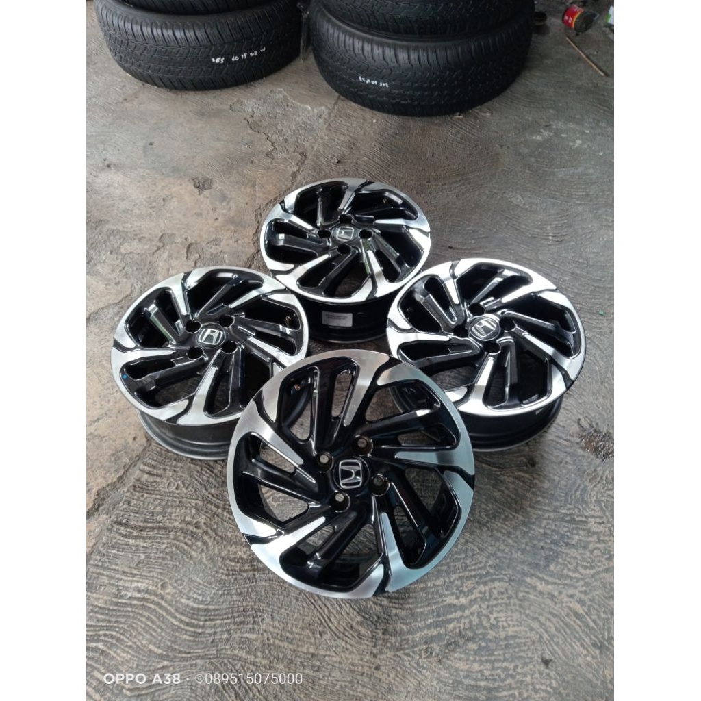 pelek velg seccen Mobilio RS r15 satu set
