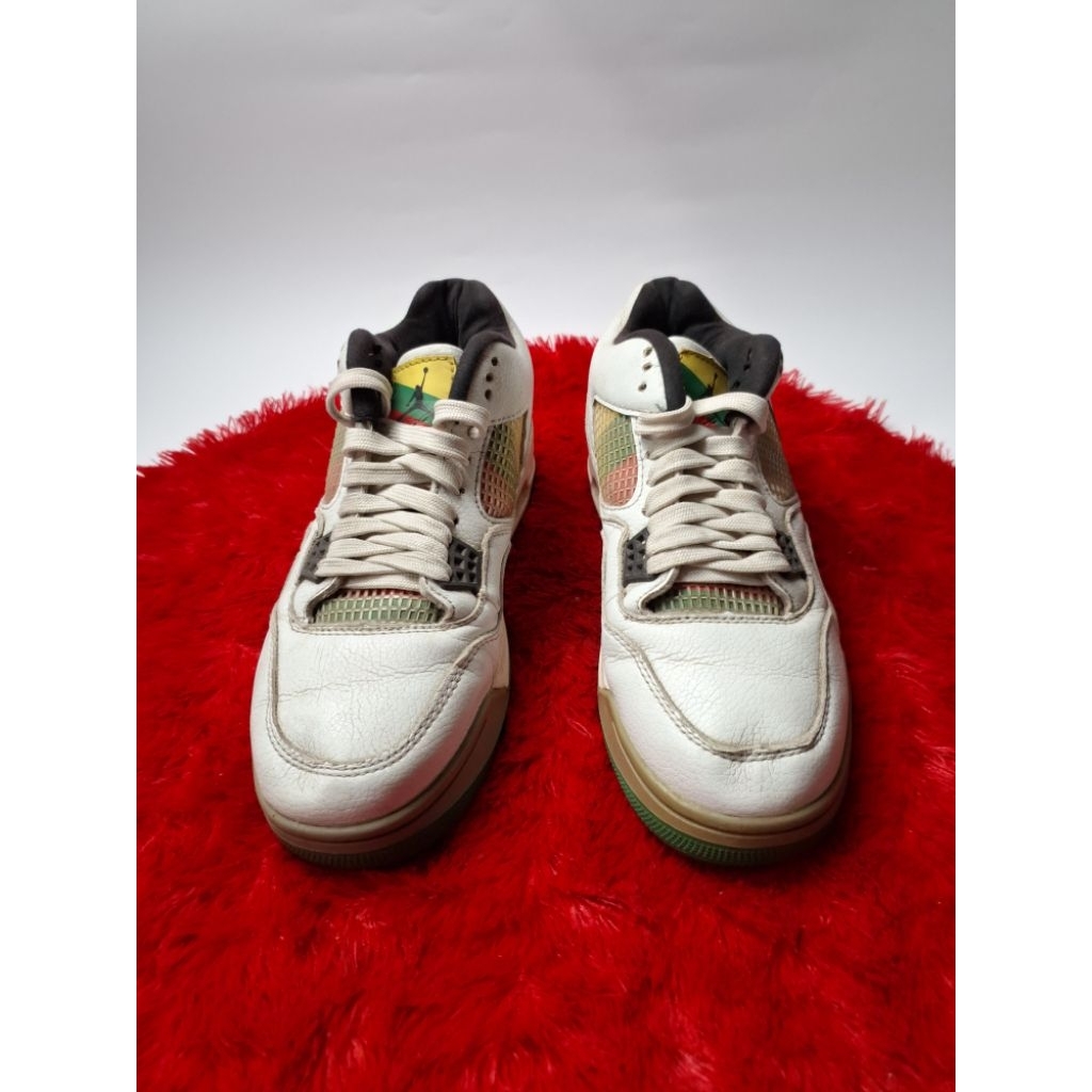 Sepatu Jordan Retro 4 ukuran 40
