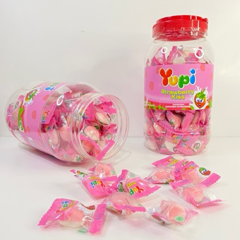 Yupi Strawberry Kiss Bolicious 300gr | Permen yupi toples 300gr