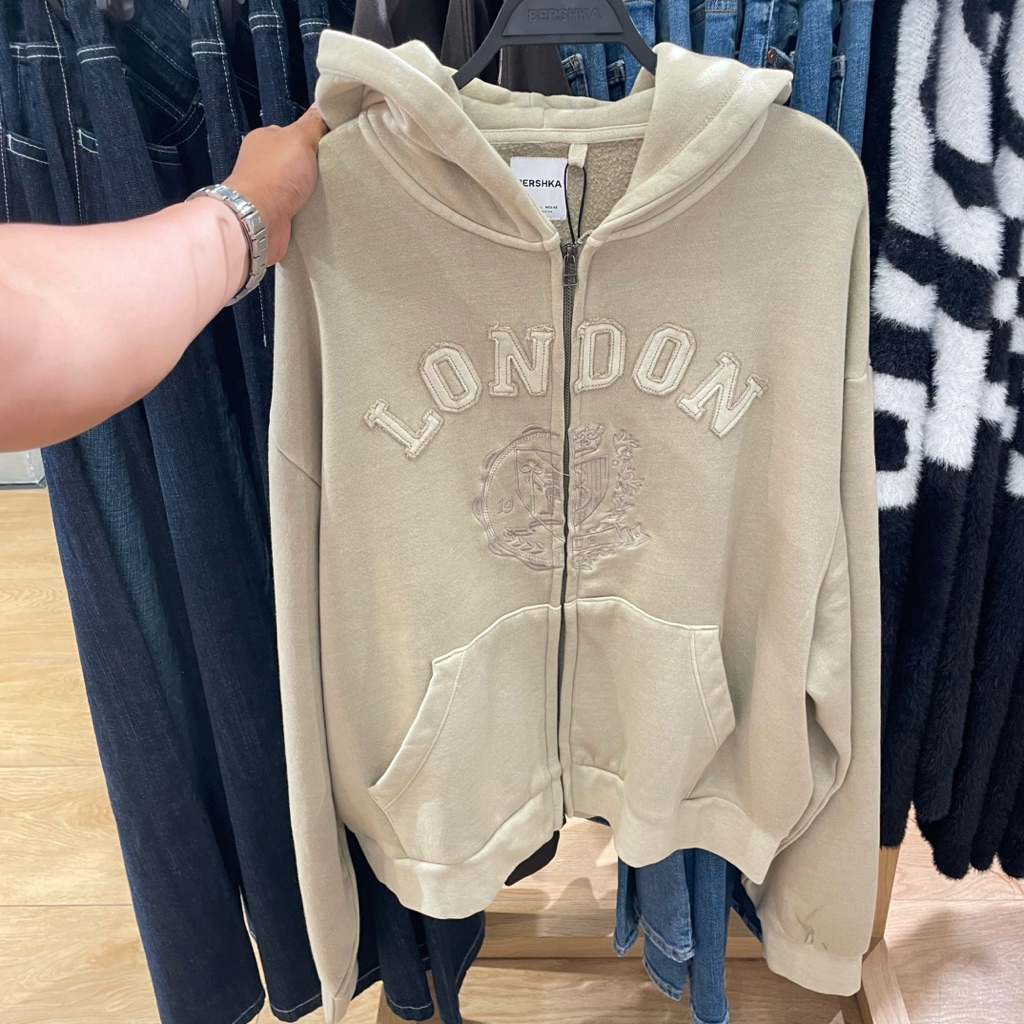 Hoodie Zipper BERSHKA MEN Jastip (jasa titip)