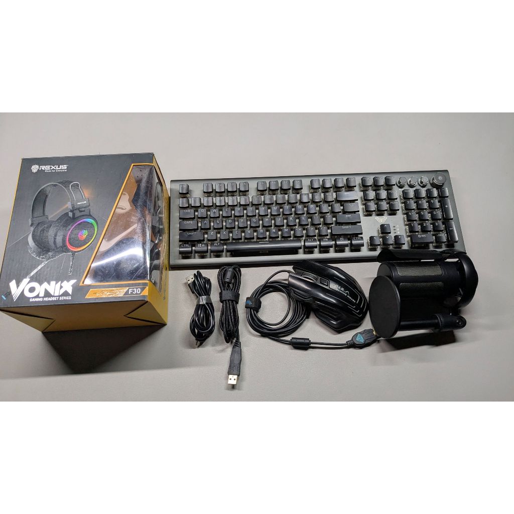 Sepaket Mouse Keyboard Headphone dan Mic merk campur Rexus AULA 2nd