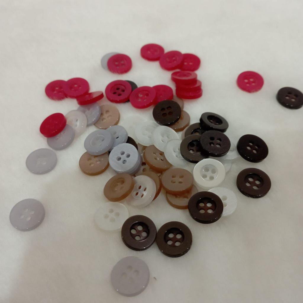 144pcs KANCING KEMEJA LUBANG 4 / KANCING BAJU HEM / KANCING KEMEJA MURAH