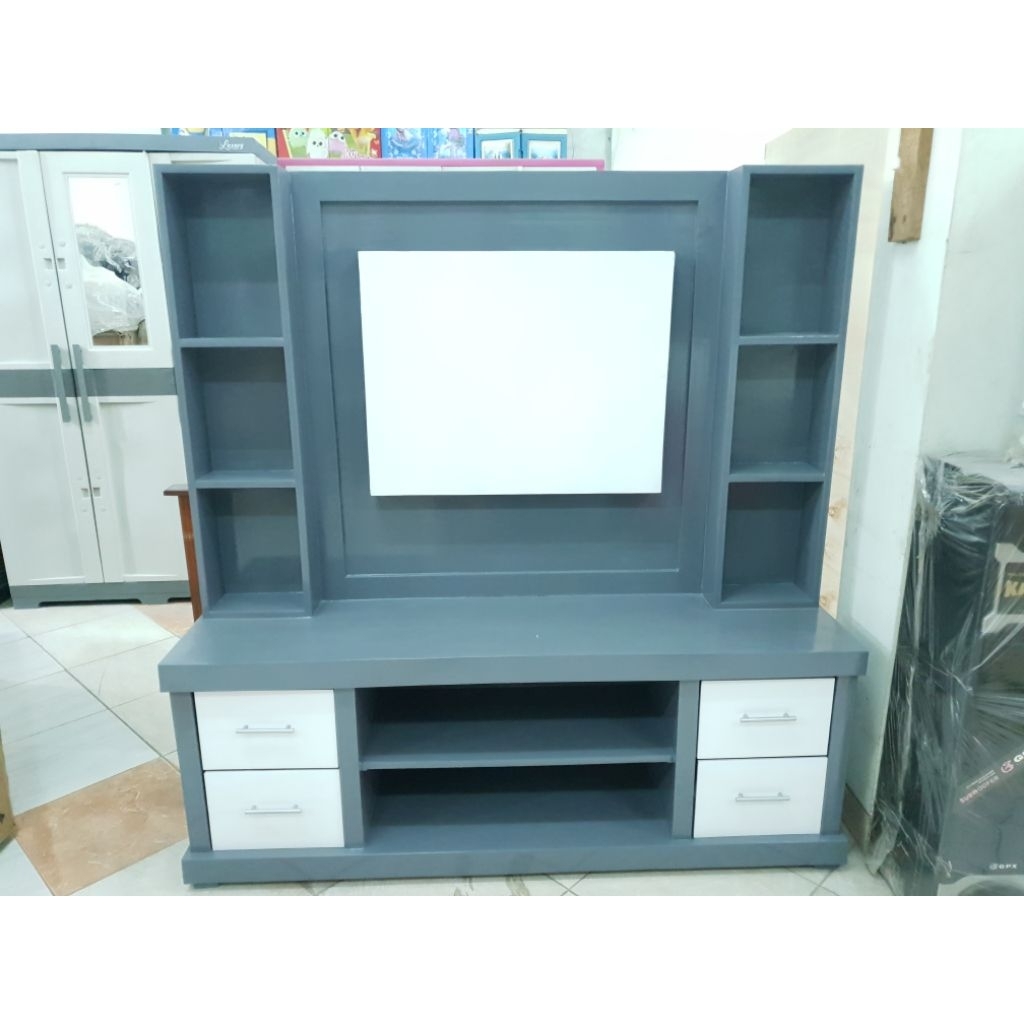 Meja TV Pajangan Minimalis