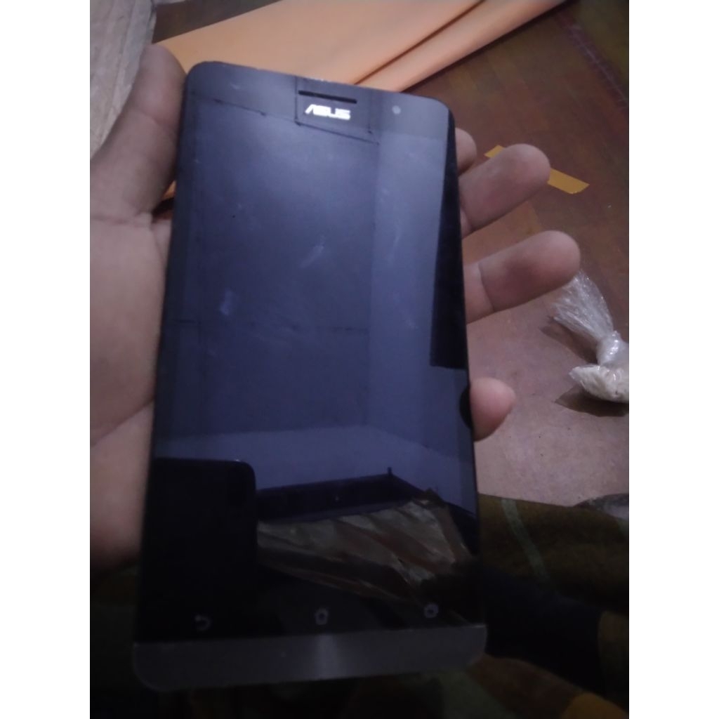 Asus Zenfone 6 minus