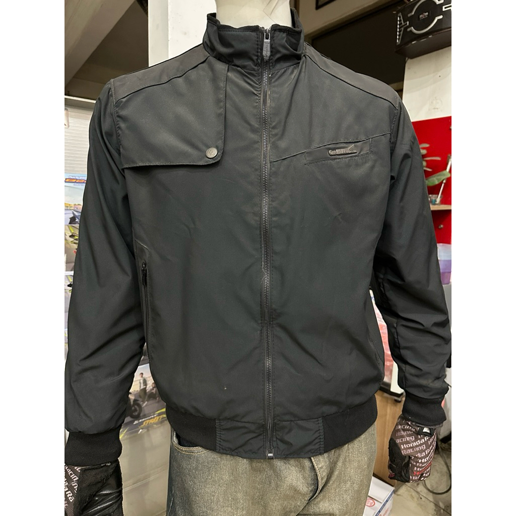 Jaket Honda Hitam Asimetris