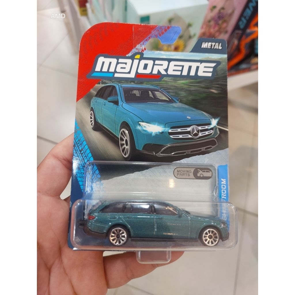 majorette mercedes benz e class all terrain green hijau skala 64 e class wagon estate
