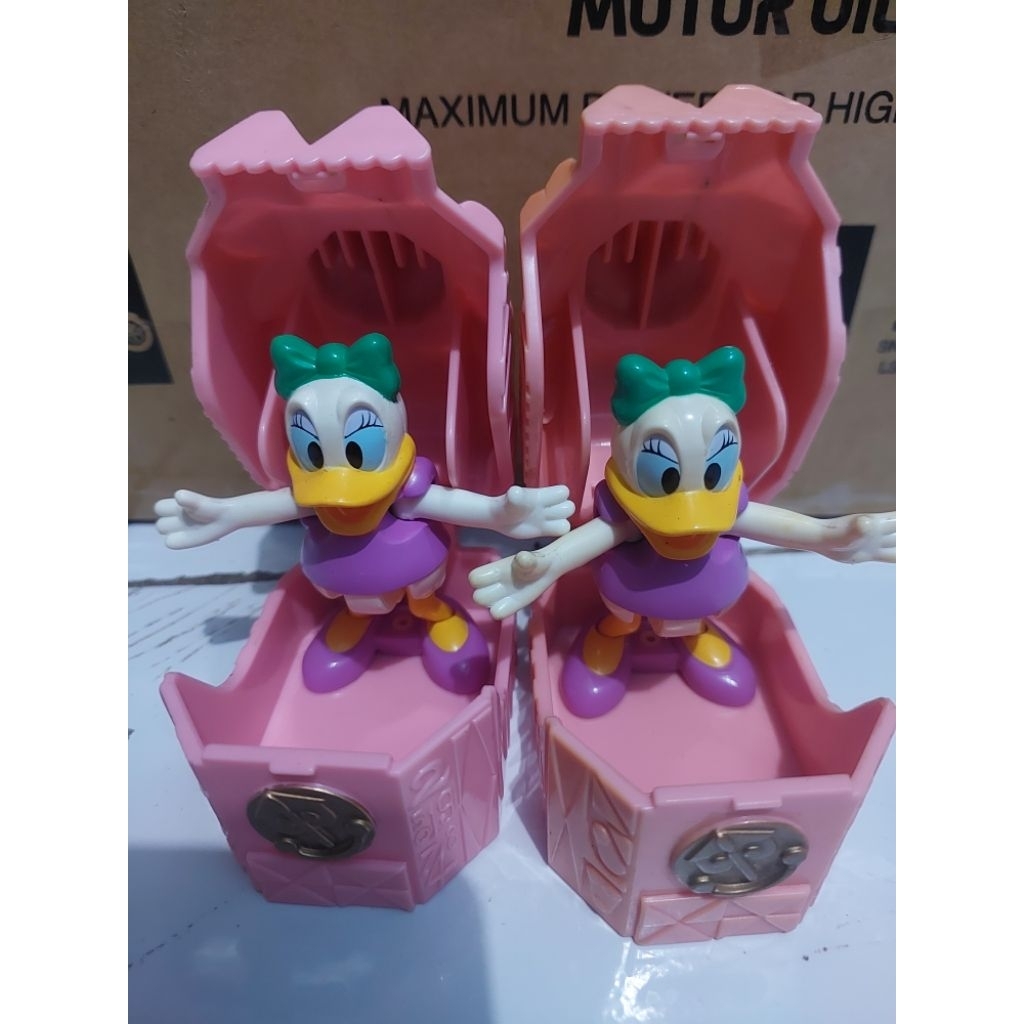 happy meal disney daisy