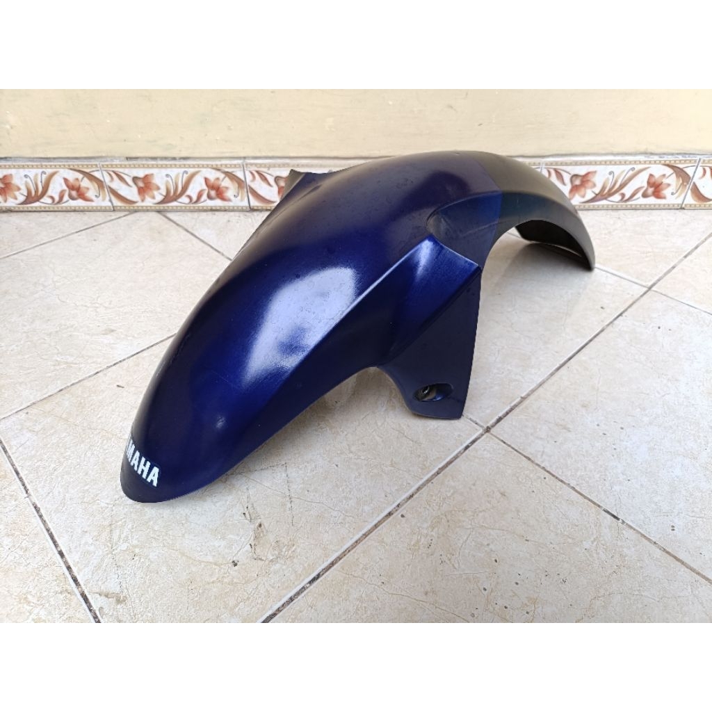 Spakbor depan R15V2 original