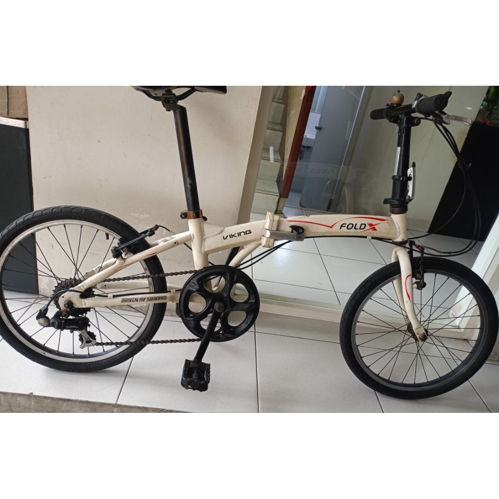 sepeda lipat fold x viking alloy uk 20 . jual cepat lama di taroin yang cepet2 aja