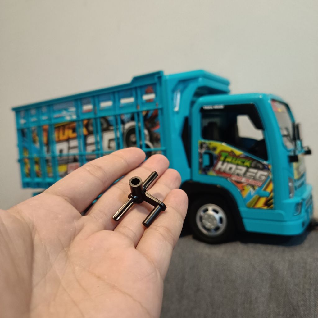 PLASTIC STEERING KNUCKLE MINI RC MOBIL STEERING CUP MAINAN RC BELOKAN MOBIL REMOTE CONTROL