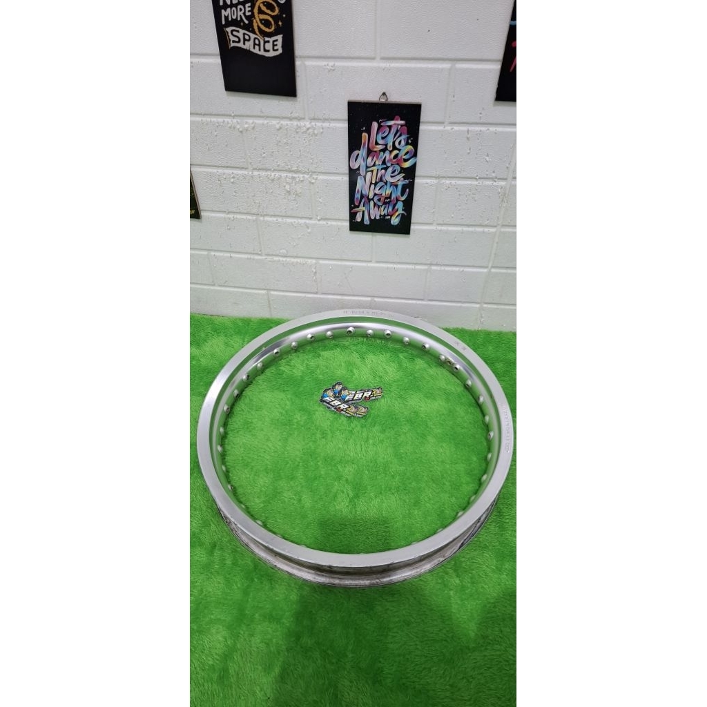 velg,pelg,veleg tk racing japan original paint ring 17/215 kondisi utuh