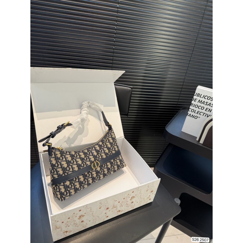 Mini Bag Montaigne Cigale 30 Oblique Jacquard Grey