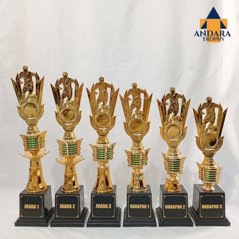 PIALA SET ISI 6  | PIALA KOMBINASI MAHKOTA DAN PAGODA B4 | FIGUR SEPAK BOLA FUTSAL