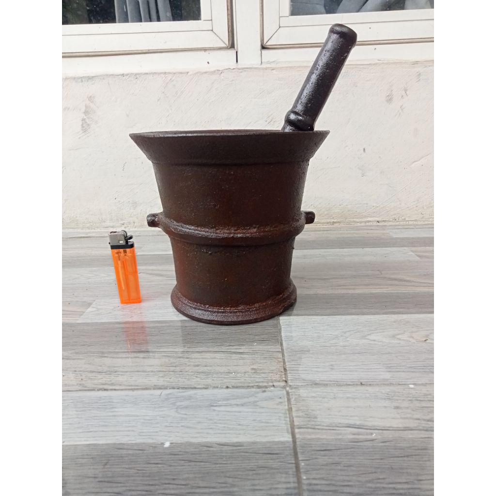 lumpang besi jadul tumbuk asli lawasan original second