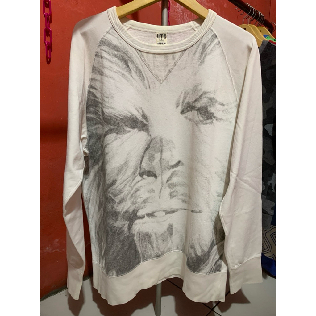 crewneck uniqlo x star wars