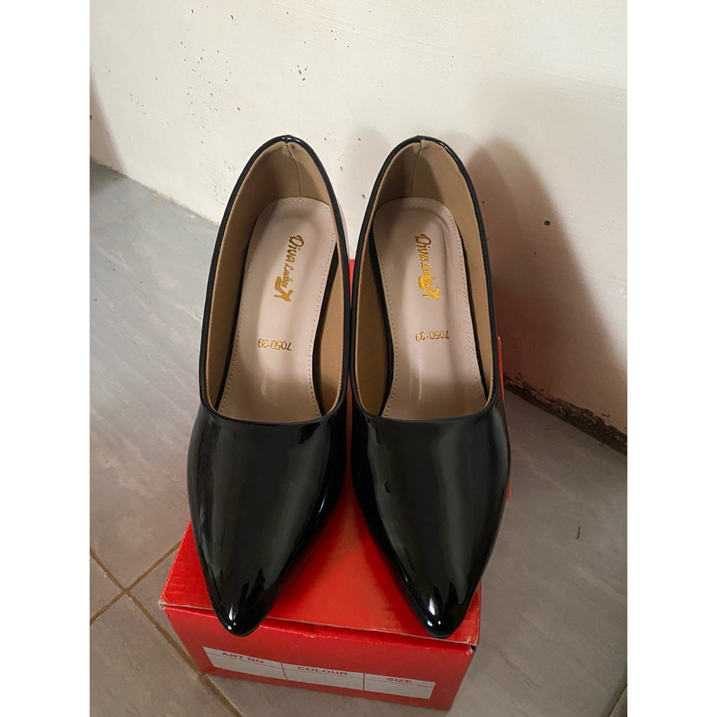 sepatu heels hitam pansus hitam formal wanita