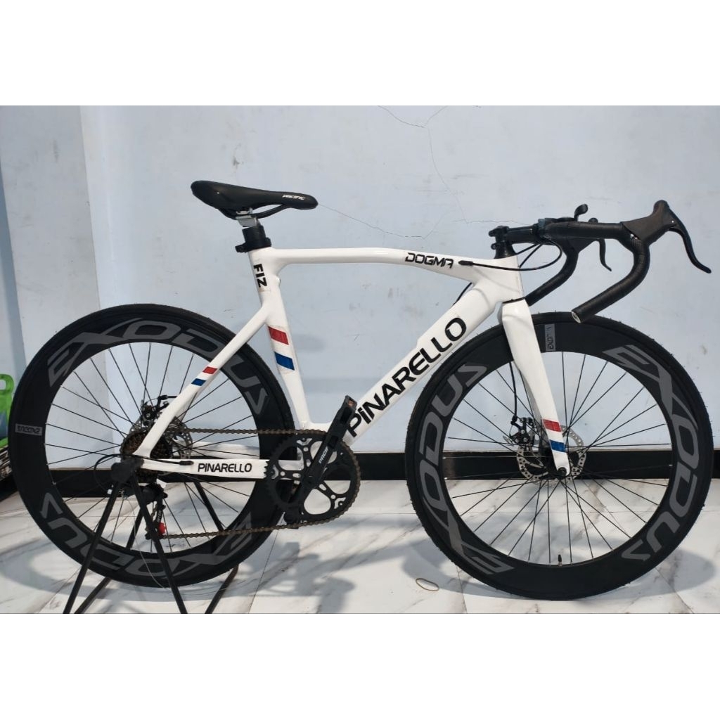 Sepeda Balap / Roadbike 700c Rims 70mm Model Pinarello Custom Murah Meriah Siap Pakai