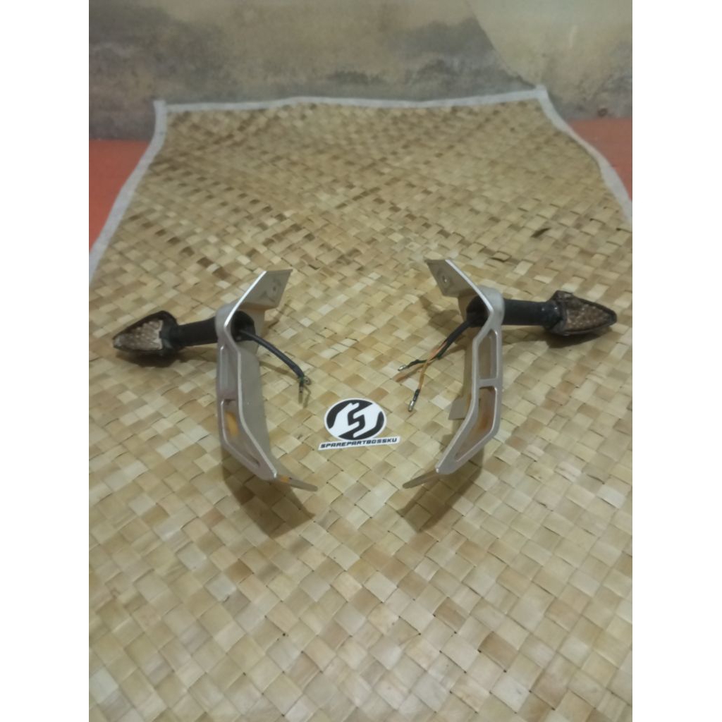 Cover Lampu Cover Reflektor Depan Minerva XROAD 150S X-Road 150