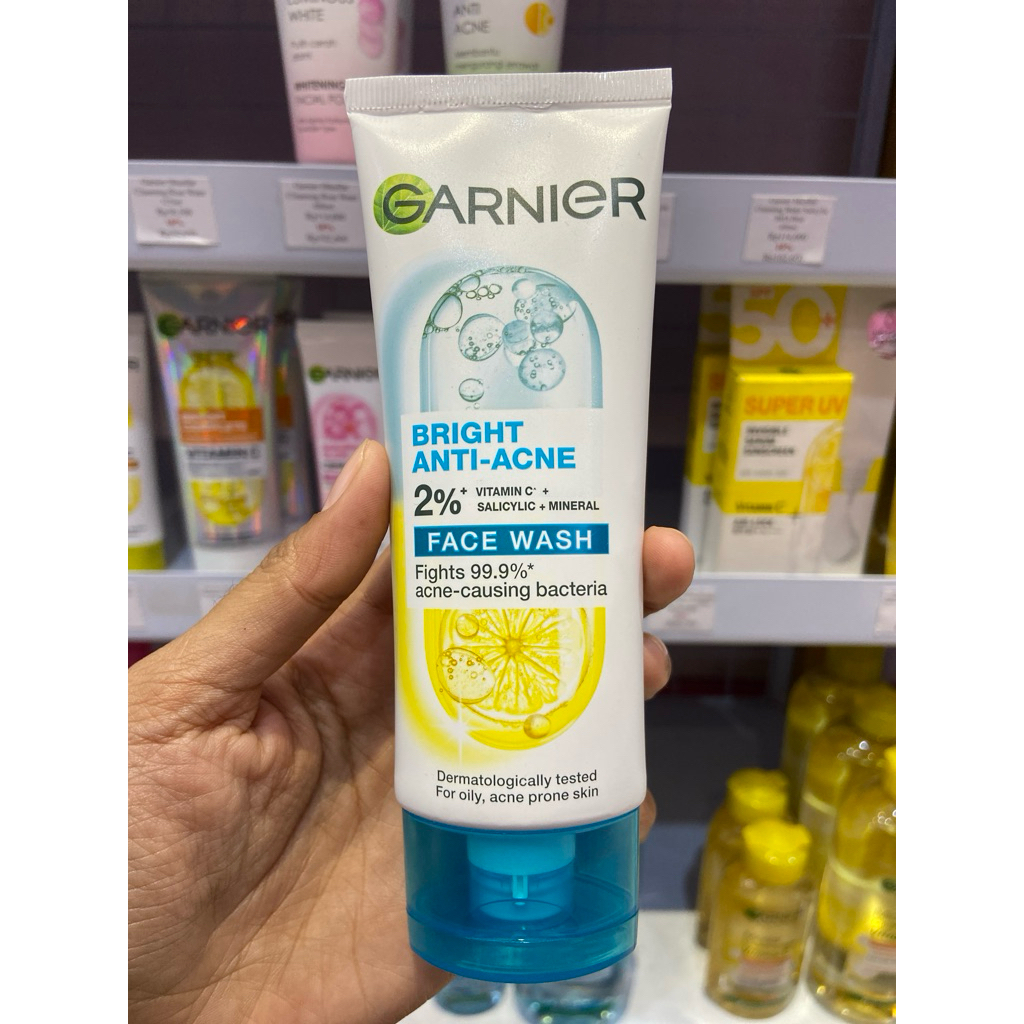 GARNIER Facial Wash Bright Complete 3in1 Anti Acne Cleanser Face Wash