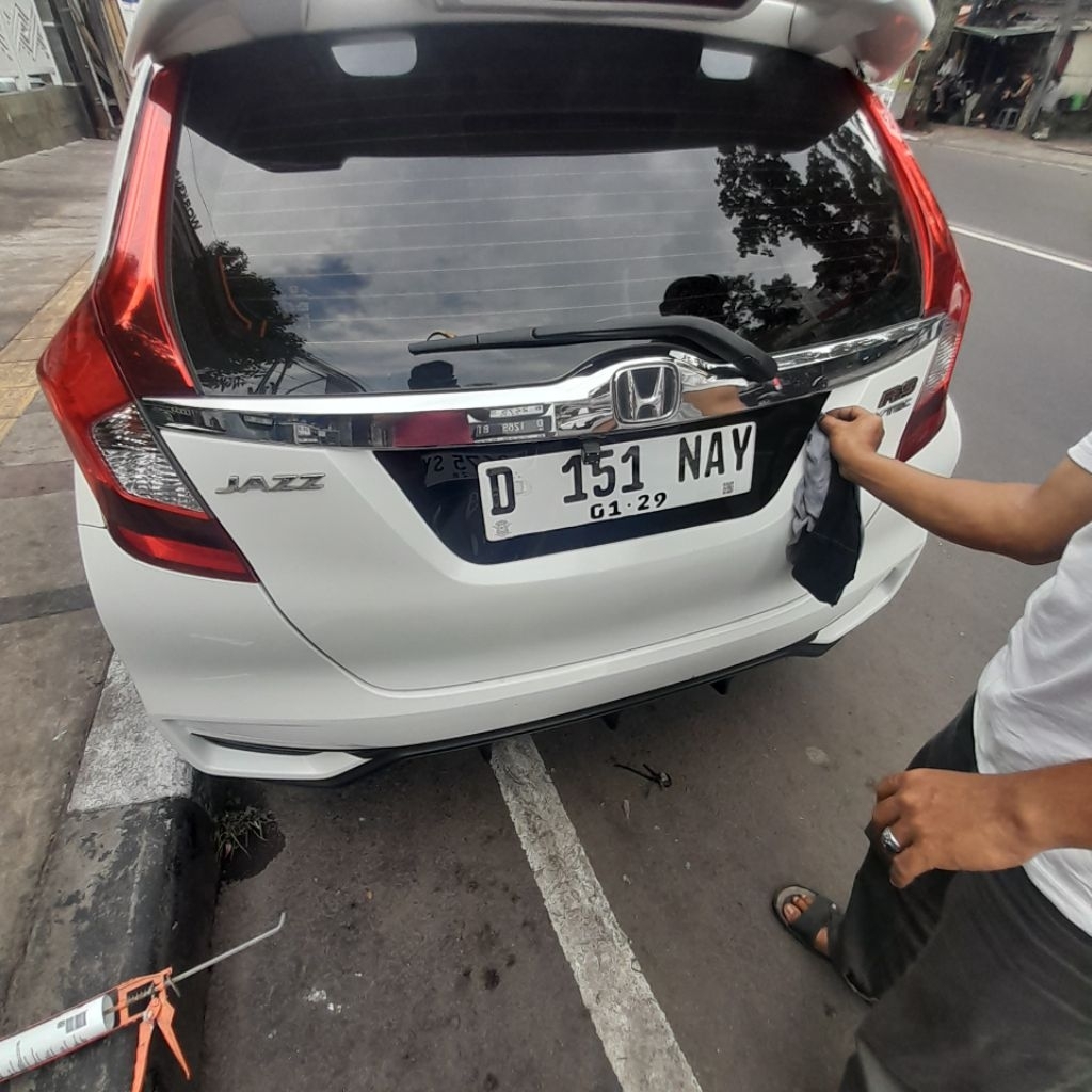 plat variasi akrilik reflektif barcode