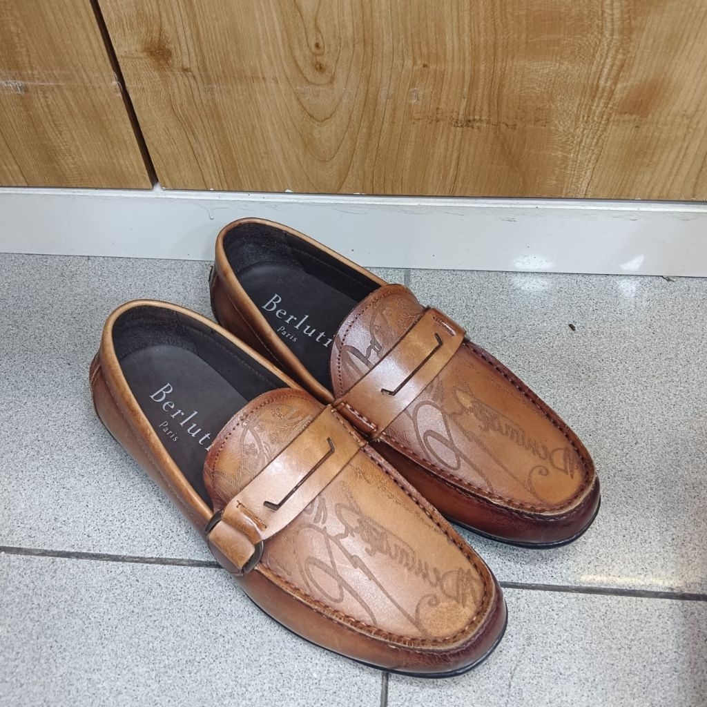 Sepatu Loafer pria berluti kulit asli vip