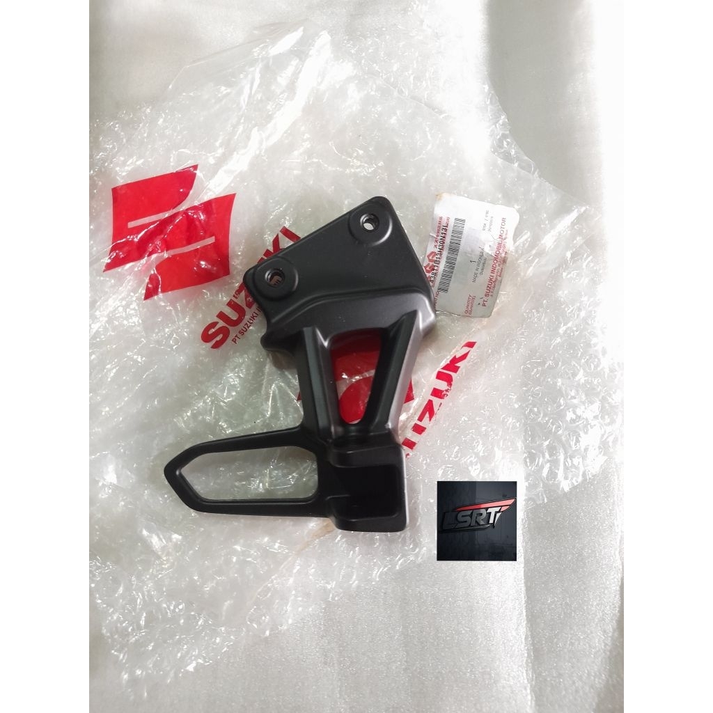 Bracket breket footstep foot step belakang kanan suzuki skywave 125 hitam original sgp