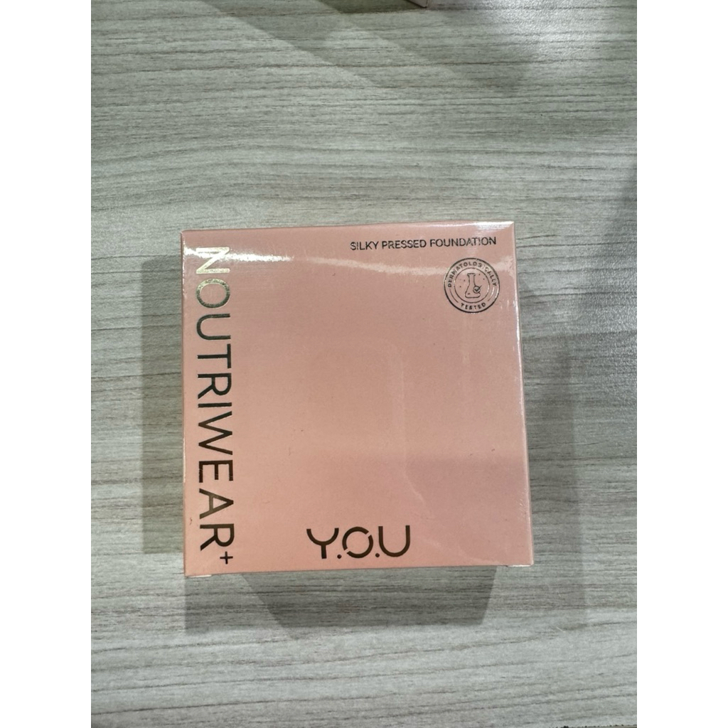 YOU Noutriwear Pressed Foundation