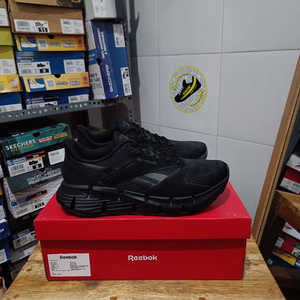 Reebok Zig Dynamica 4 Adventure Unisex / STR / Zig Dynamica 5 - Grey / Full Black / Beige / Black Wh