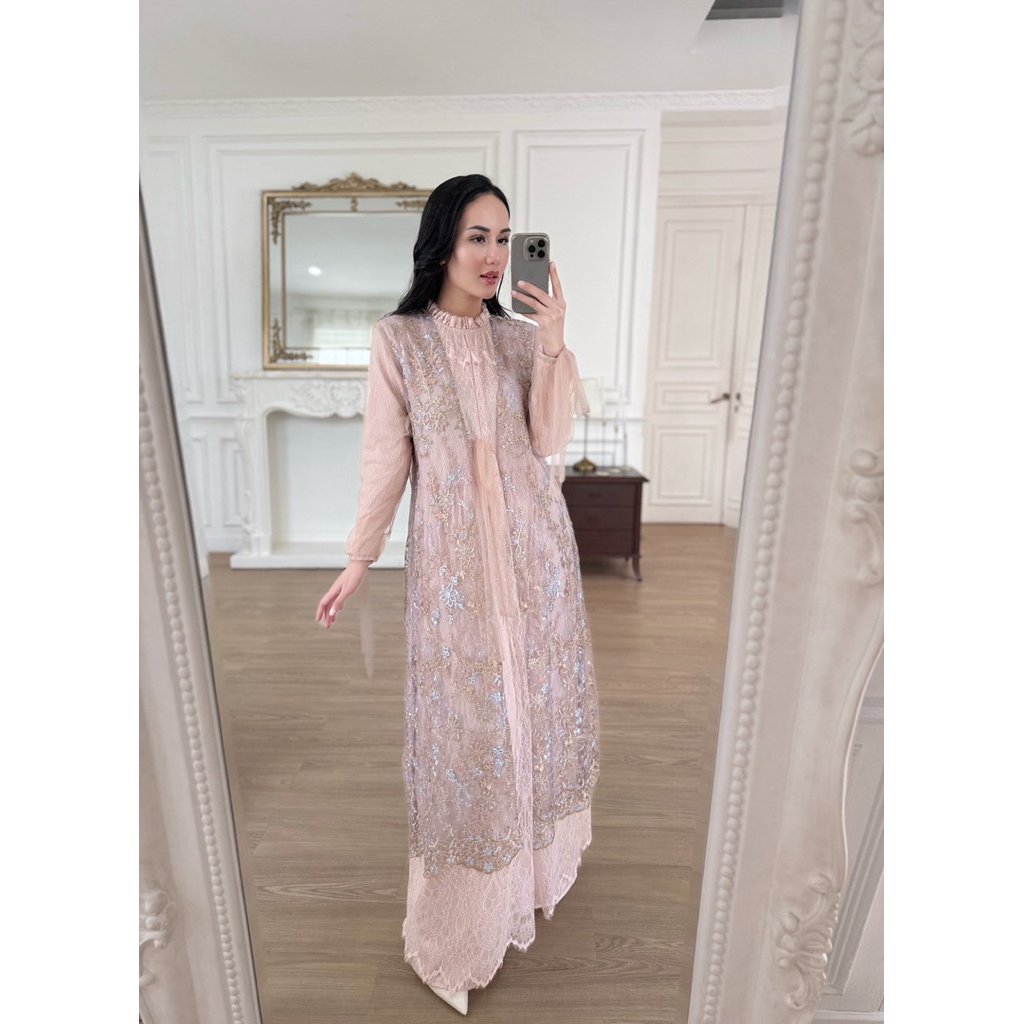 amrthelabel / obelia dress hijab / rose pink