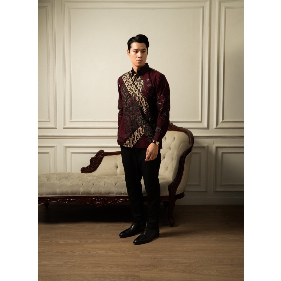 Batik Ayman - WIGUNA BURGUNDY | Kemeja Batik Pria Katun Halus Mewah Premium