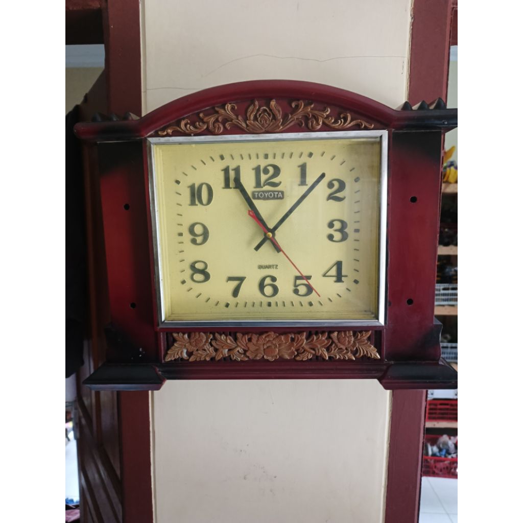 jam dinding jadul motif masjid merk toyota antiq