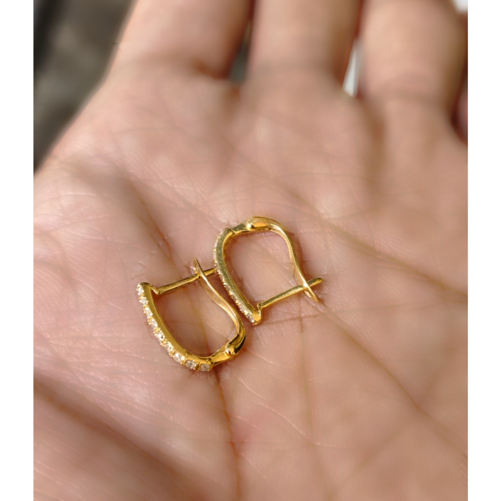 Anting sebaris emas 6karat full berlian bersertifikat