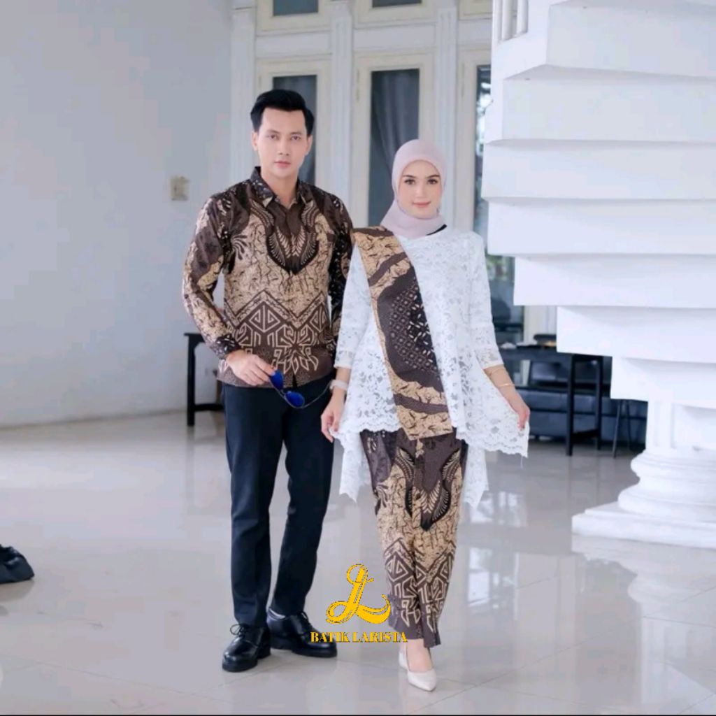 Larista Batik Couple Kemeja Batik dan Rok Wiru Wanita Motif Piramid Coklat Modern Model Terbaru Kere