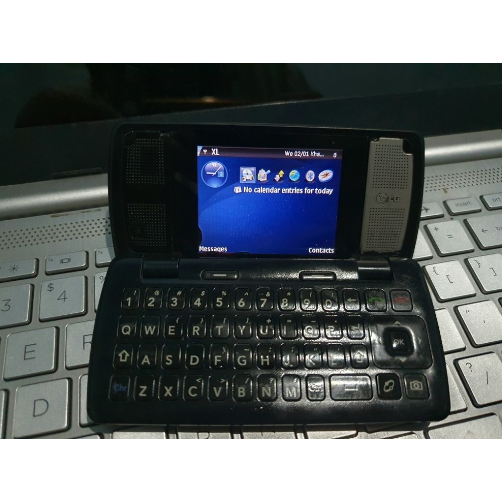 Hp Communicator LG KT610 warna hitam