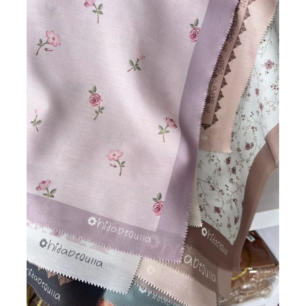 hijabequlla - hijab segiempat voal motif premium mawar mauve