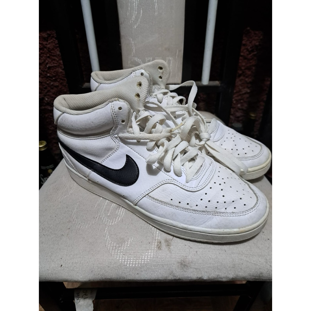 Nike Court Borough Mid