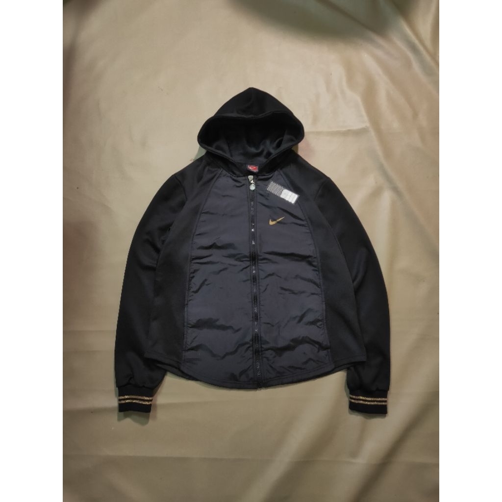 jaket NIKE windbreaker hoodie WOMEN used good